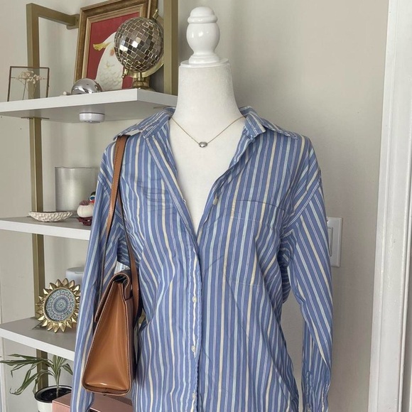 Blue Striped Women’s Shirt Size 10 - Picture 1 of 6